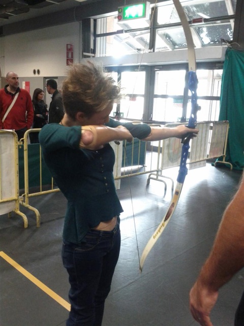 Gli istruttori Fitarco con i ragazzi presenti alla Giornata dello Sport Paralimpico a Milano 3
