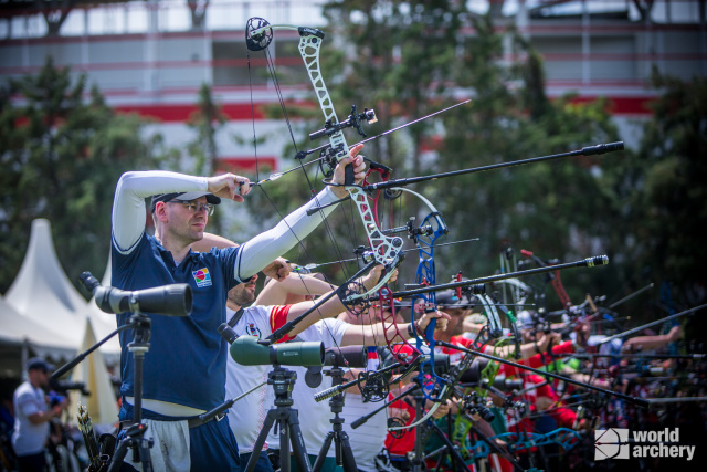 World Cup: Fregnan e Tonioli i migliori azzurri nel primo giorno